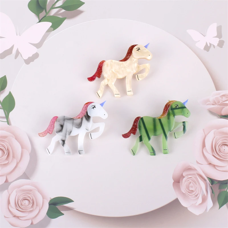

NYN 3 Colors Beauty Horse Brooch Pins for Women Girls Kids 2021 New Design Cute Animal Cloth Hat Bag Decoration Gift Jewelry