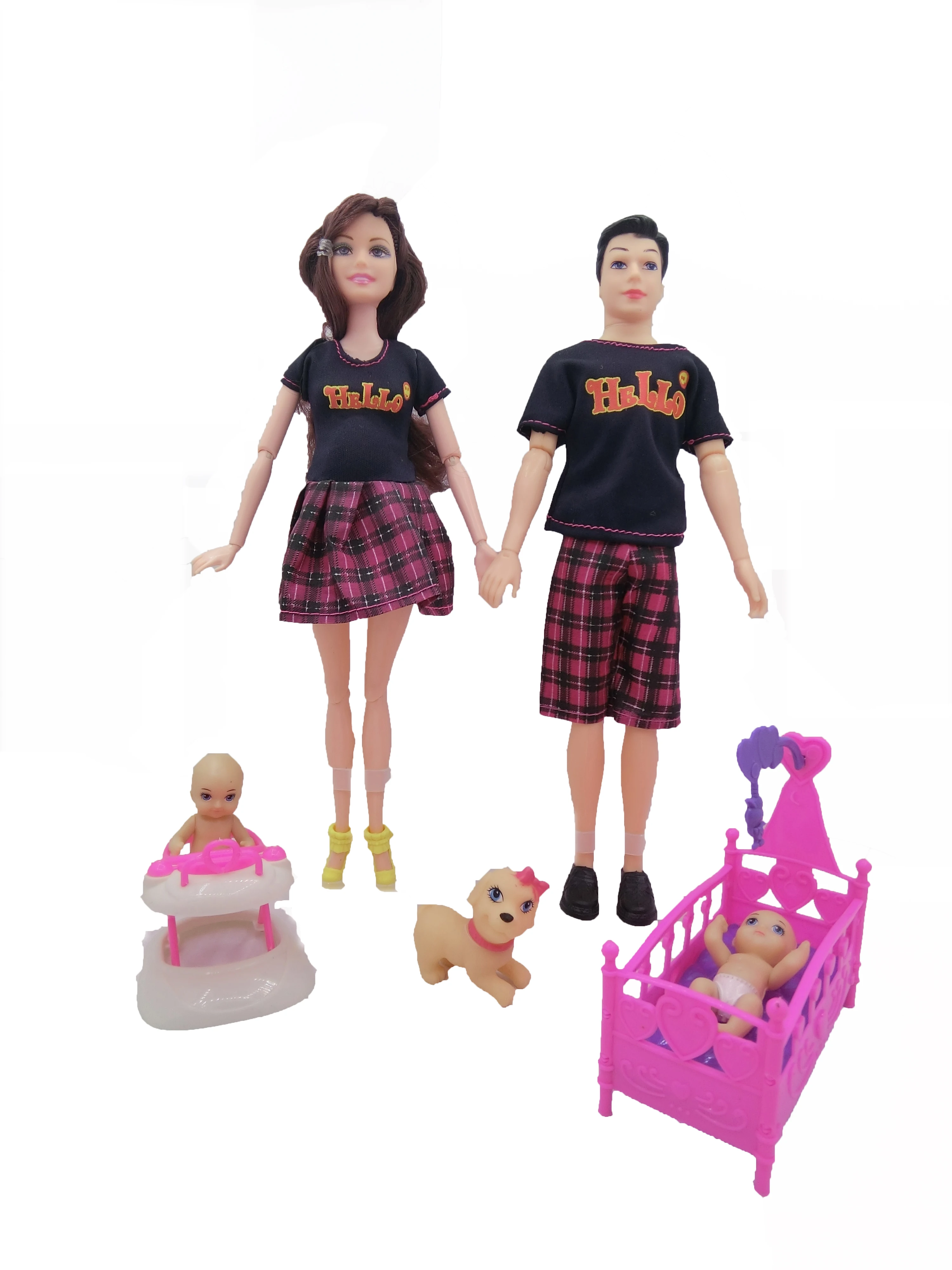 

Набор кукол для семьи, 4 человека, детская игрушка, костюм 1, мама, папа, сын, дочь, питомец, собака, модные детские игрушки для детей с аксессуа...