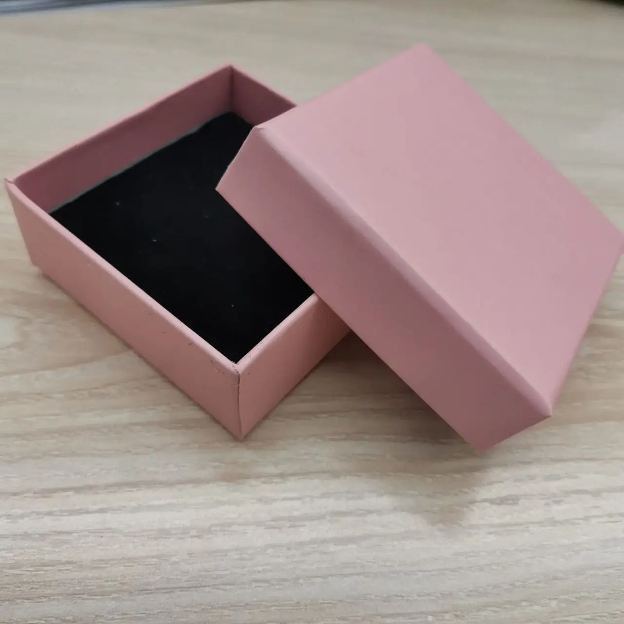 Подарочная коробка для ювелирных украшений простой квадратный пластиковый