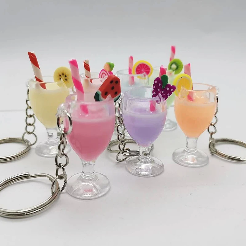 

Брелок для ключей в виде чашки молочного чая