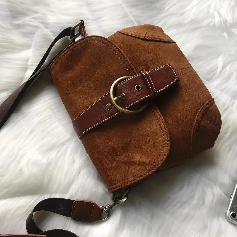 

Winter Retro Women's Club Bag Suede Suede Suede Frosted Mocha Brown Single Shoulder Bag Flap Zipper Buckle Fashion Messenger Bag