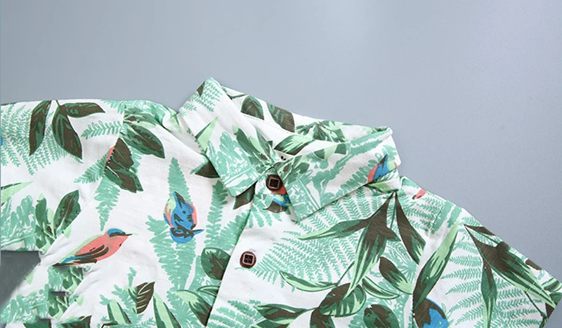 Детский хлопковый комплект из рубашки и брюк в полоску с принтом Гавайская елка |