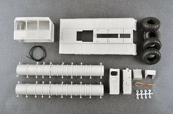 Ракетная установка Trumpeter 01057 1/35 40N6 51P6A TEL S-400 |