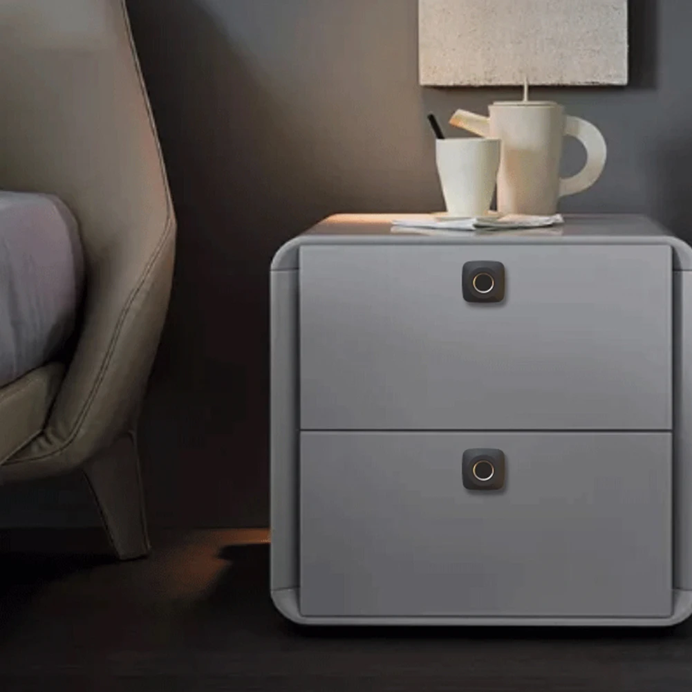 Замок с отпечатком пальца на батарейках цифровой замок без ключа для спортзала