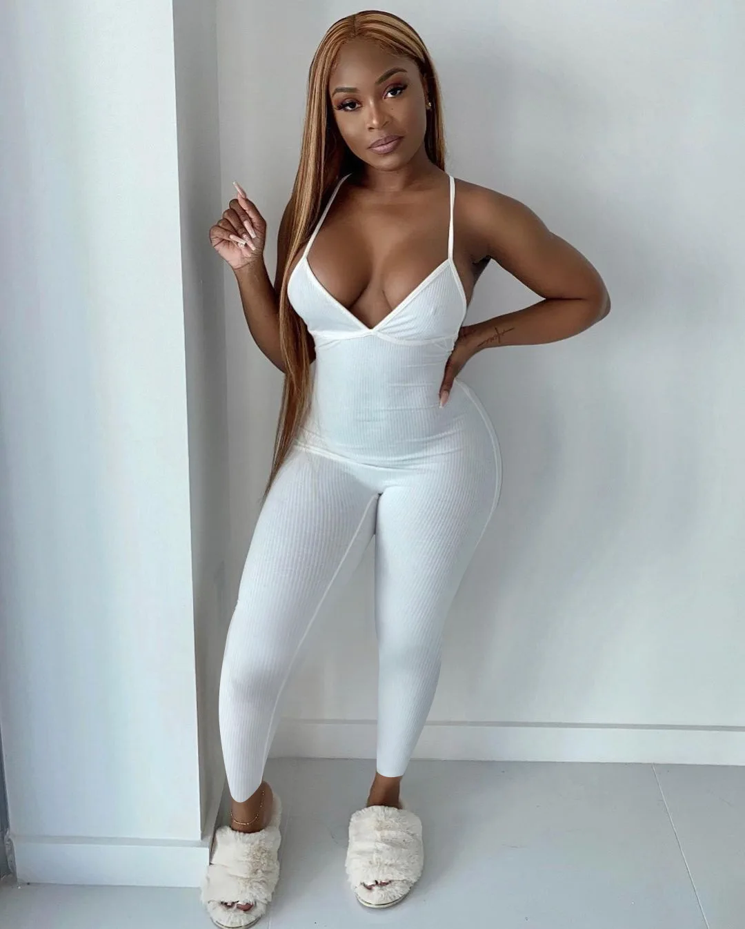 

Echoine Solid Ribbed Strap V-neck Jumpsuit Women Sexy Skinny Backless Cross Overalls Fitness Party Clubwear Outfits Playsuit