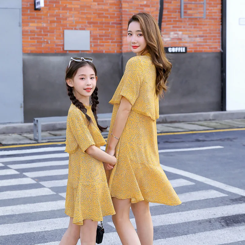 WLG/Одинаковая одежда для мамы и дочки Летние желтые красные Модные платья с