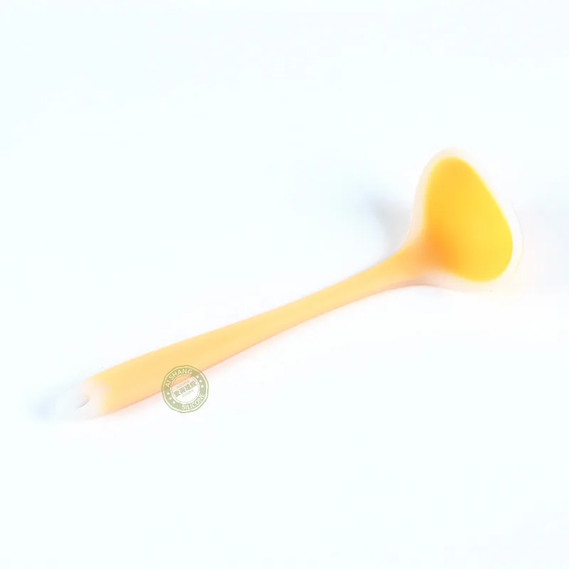 Light Yellow Силиконовая ложка-ковш, термостойкая суповая ложка с длинной ручкой, с гигиеническим твердым покрытием, FDA, кухонные принадлежности, инструменты для приготовления пищи - Цвет: Light Yellow