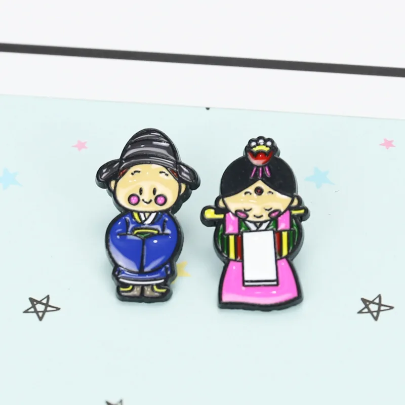 Мультфильм контакты в Корейском стиле ханбок с рисунком брошь виде флага пара