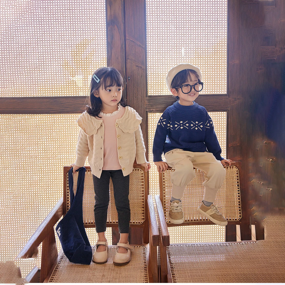 

Spring And Autumn Long-Sleeved Solid Color T-Shirt Girls' Tops And Children's T-Shirts