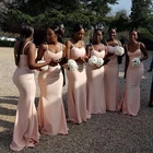 Женское атласное платье подружки невесты на тонких бретельках