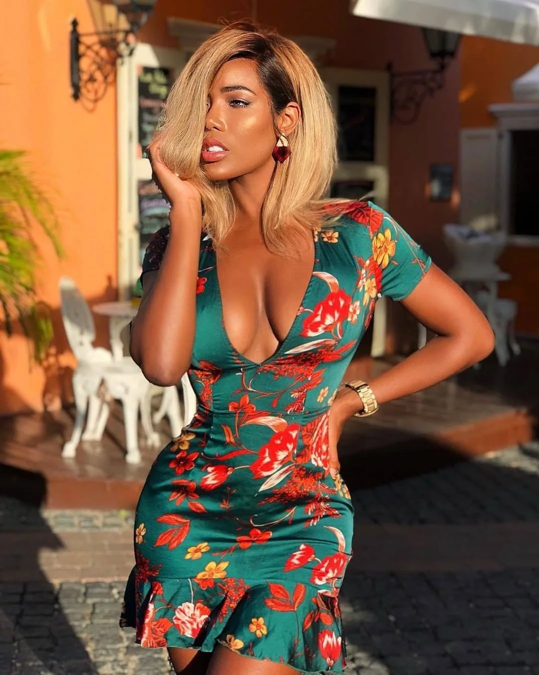 

Fashion Floral Printed Women Ruffles Dress Slimming Waist Sexy Deep V-Neck Short Sleeves Lady Mini Dresses 2021 Hot Summer