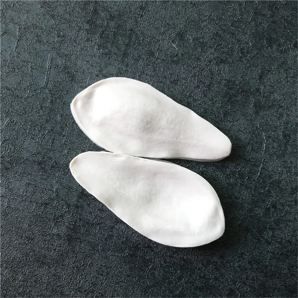 Полимерные формы имитируют силиконовую форму в виде лепестков магнолии