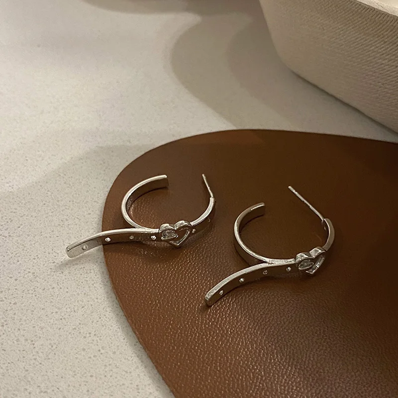 

New Simple Belt Design Silver Color Heart Drop Earrings For Women New Brand Fashion Ear Cuff Piercing Dangle Earring Gift