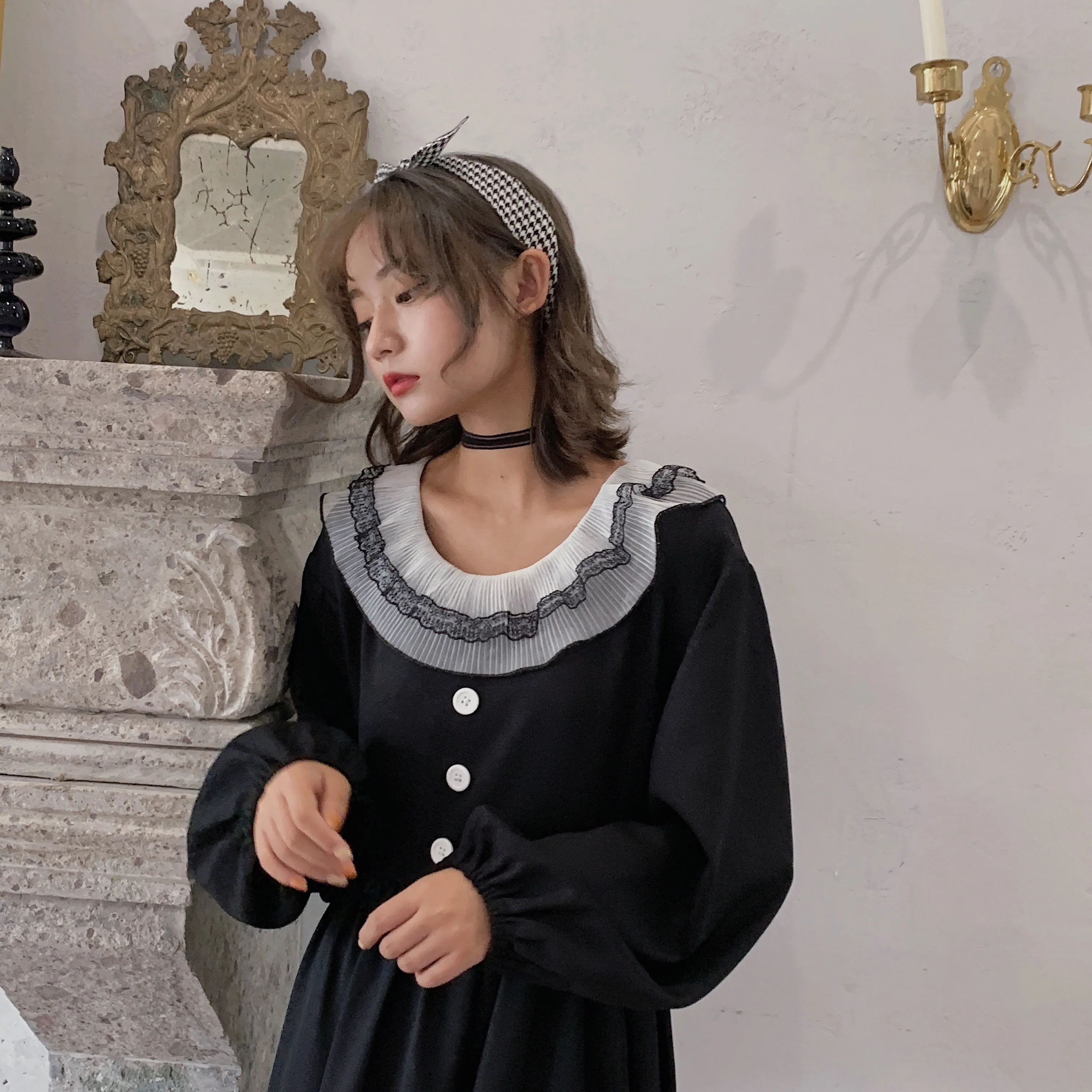 

Autumn winter new dark lolita dress girl Japanese self-cultivation waist ruffled French high waist big swing princess dress