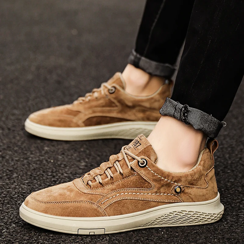 

Men's spring new trend Korean sports and leisure leather shoes soft leather breathable nubuck leather men's shoes