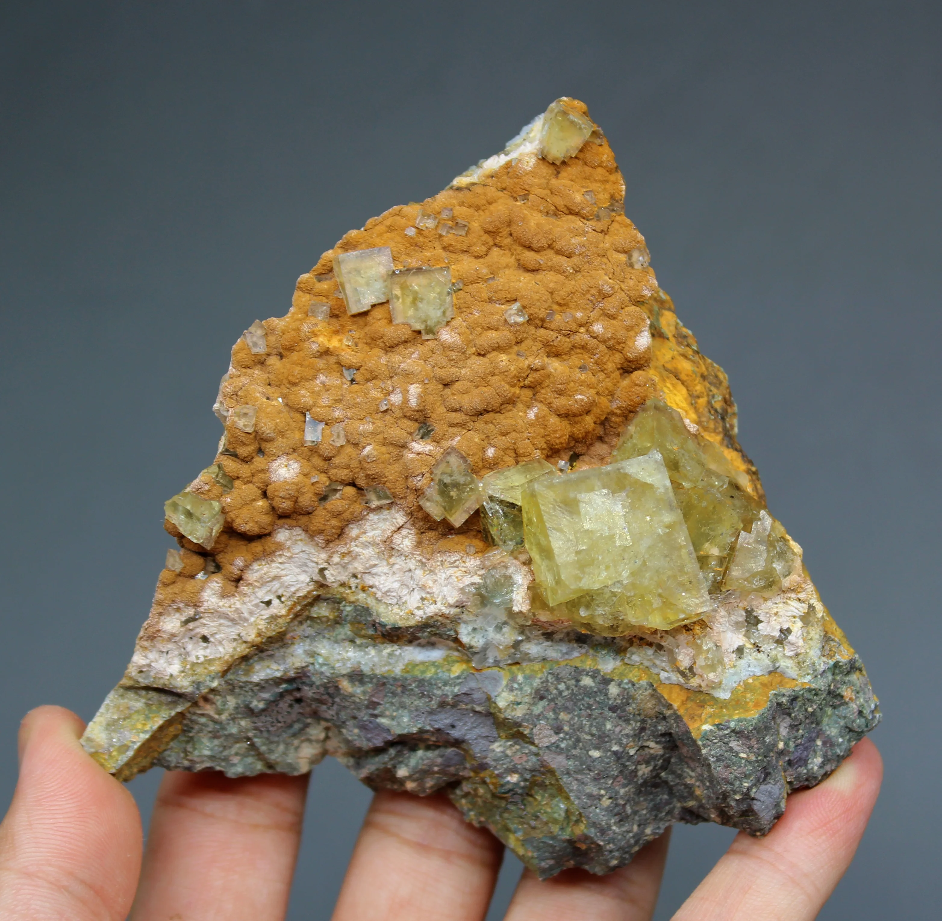 

New mineral ! 297g Natural yellow fluorite Cluster mineral specimens Stones and crystals Healing crystal