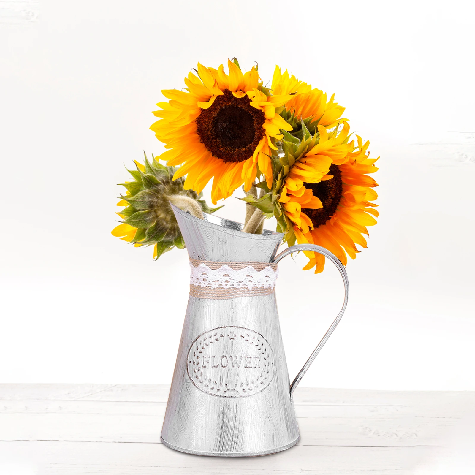 Металлическая шикарная ваза во французском стиле высокая декоративная с