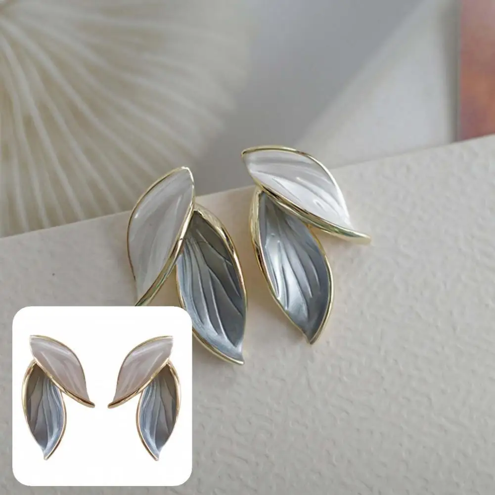 

1 Pair Women Stud Earrings Plant Shape Female Dress Up Electroplated Long Lasting Stud Earrings Ear Studs for Wedding