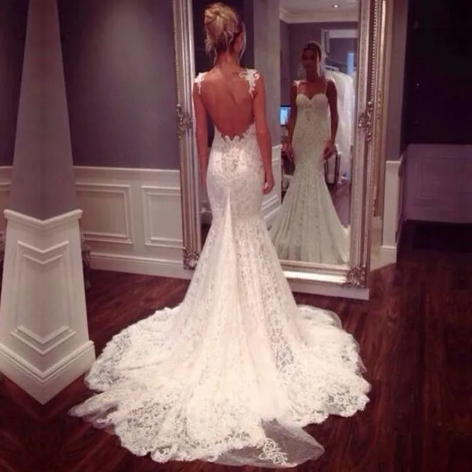 Свадебное платье со шлейфом без рукавов | Свадьбы и торжества