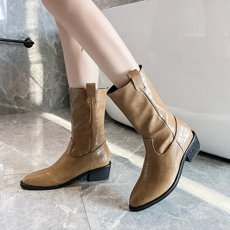 Women Short Plush Snow Boots Ladies Winter Warm Non Slip Ankle Boots Female Faux Fur Outdoor Casual Short Boot Solid New Fashion