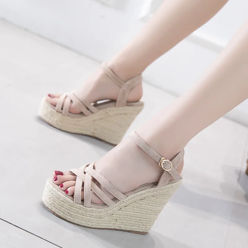 

Women's Shoes