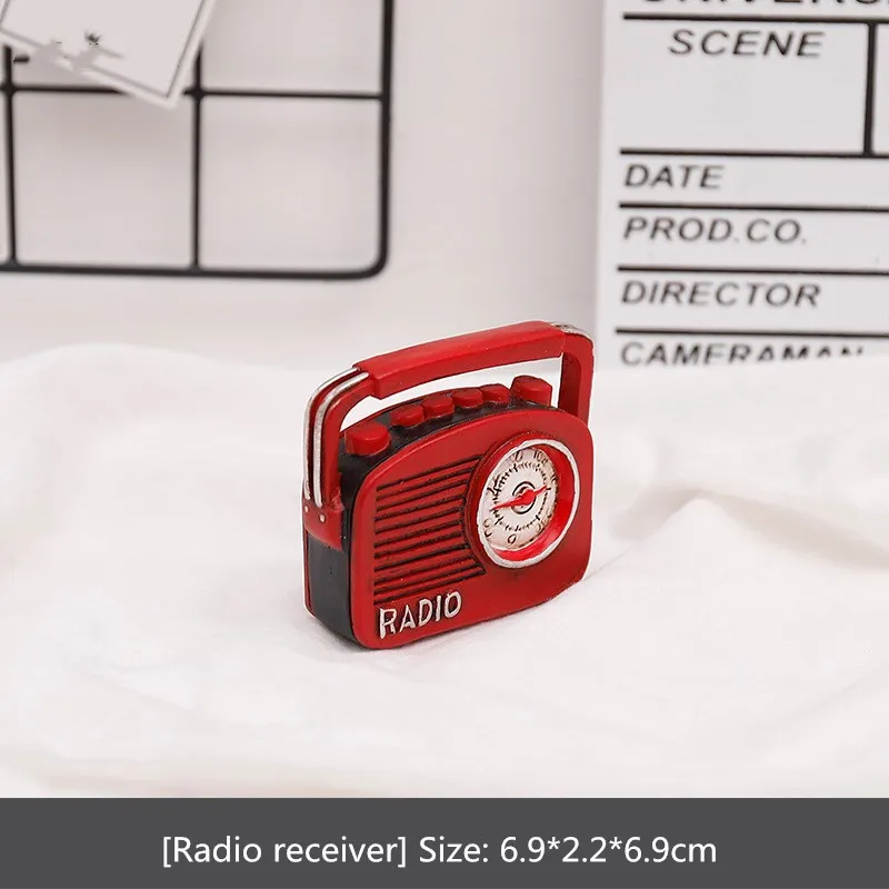 

European Style Retro Nostalgic Mini Furnishings Creative Resin Telephone Camera Living Room Wine Cabinet Decoration Home Decore