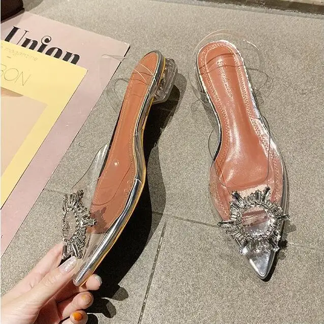 

New pointed transparent sandals female summer 2019 word flip flop with fine rhinestone sexy Baotou sandals
