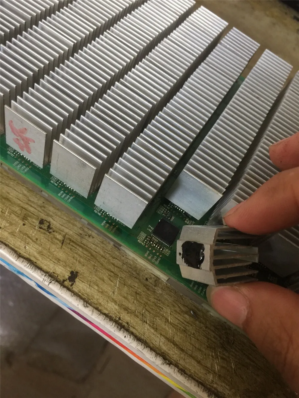 Клей для ремонта Hash Board Antminer S9 BM1387