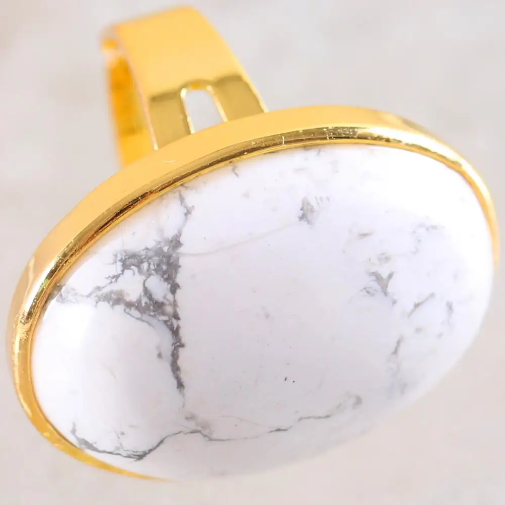 Кольцо натуральный овальный камень кабина бусина кабошон Белый Howlite