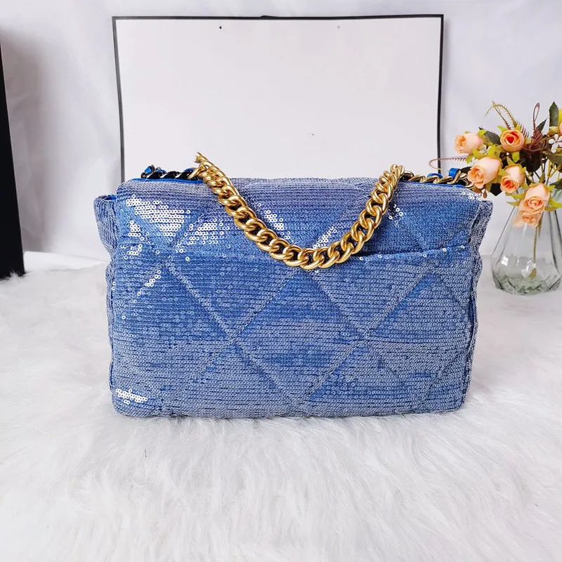 

2021's latest famous designer brand new women's shoulder bag with a glittering fashion luxury handbag chain