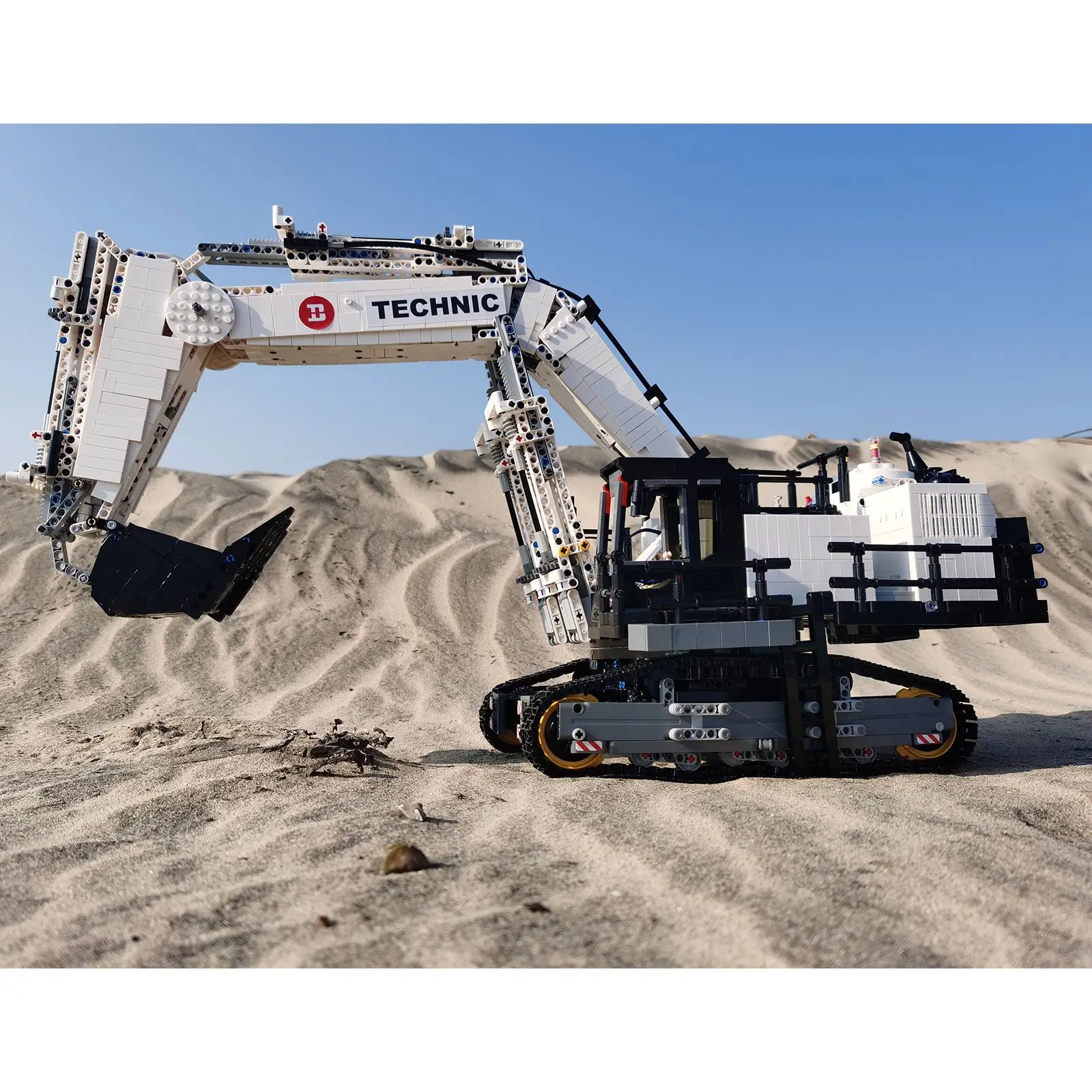 

DHL High Technicical Motorized Cars Compatible With 42100 Liebherrs R 9800 Excavator Building Blocks Bricks Toys Christmas Gift