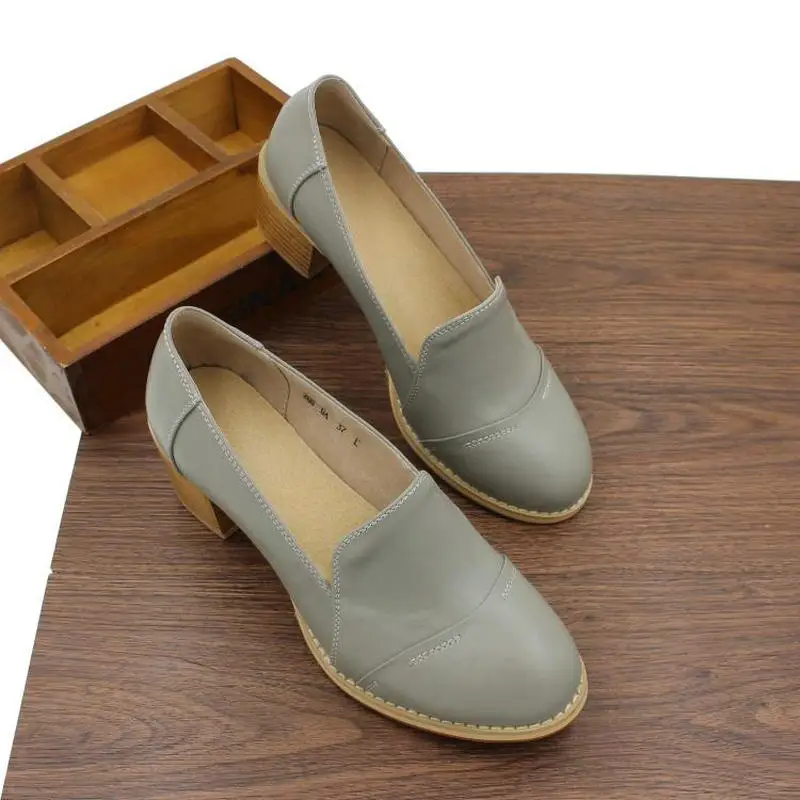 Розовые женские тонкие туфли на среднем каблуке Лоферы без шнуровки с круглым