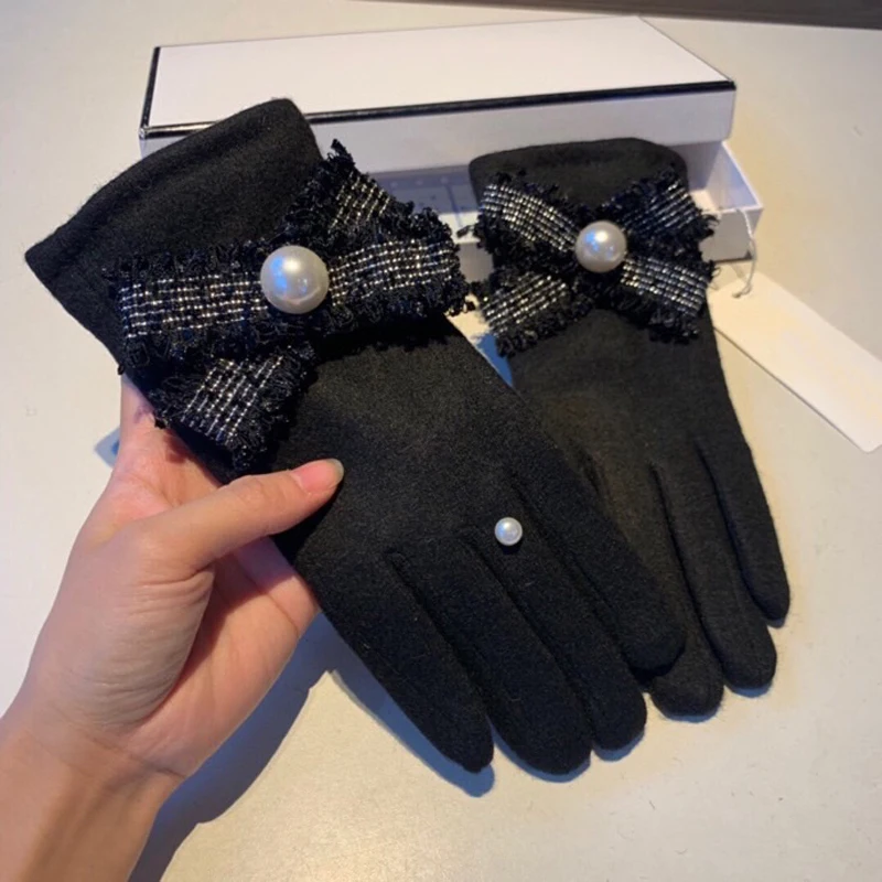 

New Women Gloves Autumn And Winter Imitation Wool Warm Fashion Female Elegant Style with Bow and Pearl