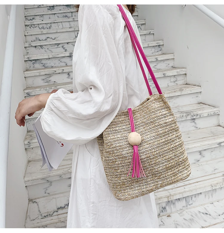 Модные женские пляжные сумки с кисточками ведро богемные соломенные на плечо