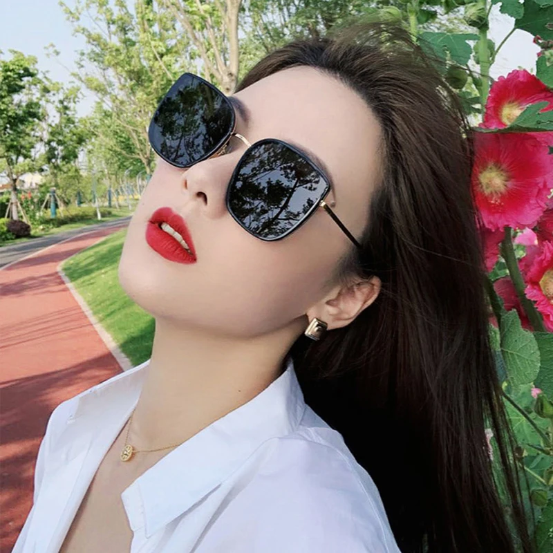 

2021 New Big Frame Korean Fashion Glasses Women Windproof Sandproof Outdoor Riding Cool Sunglasses Glasses