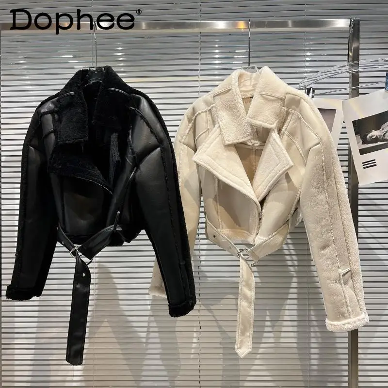 

Женская мотоциклетная кожаная куртка, элегантное пальто из искусственной кожи с поясом и меховой вставкой, с отложным воротником и длинным ...