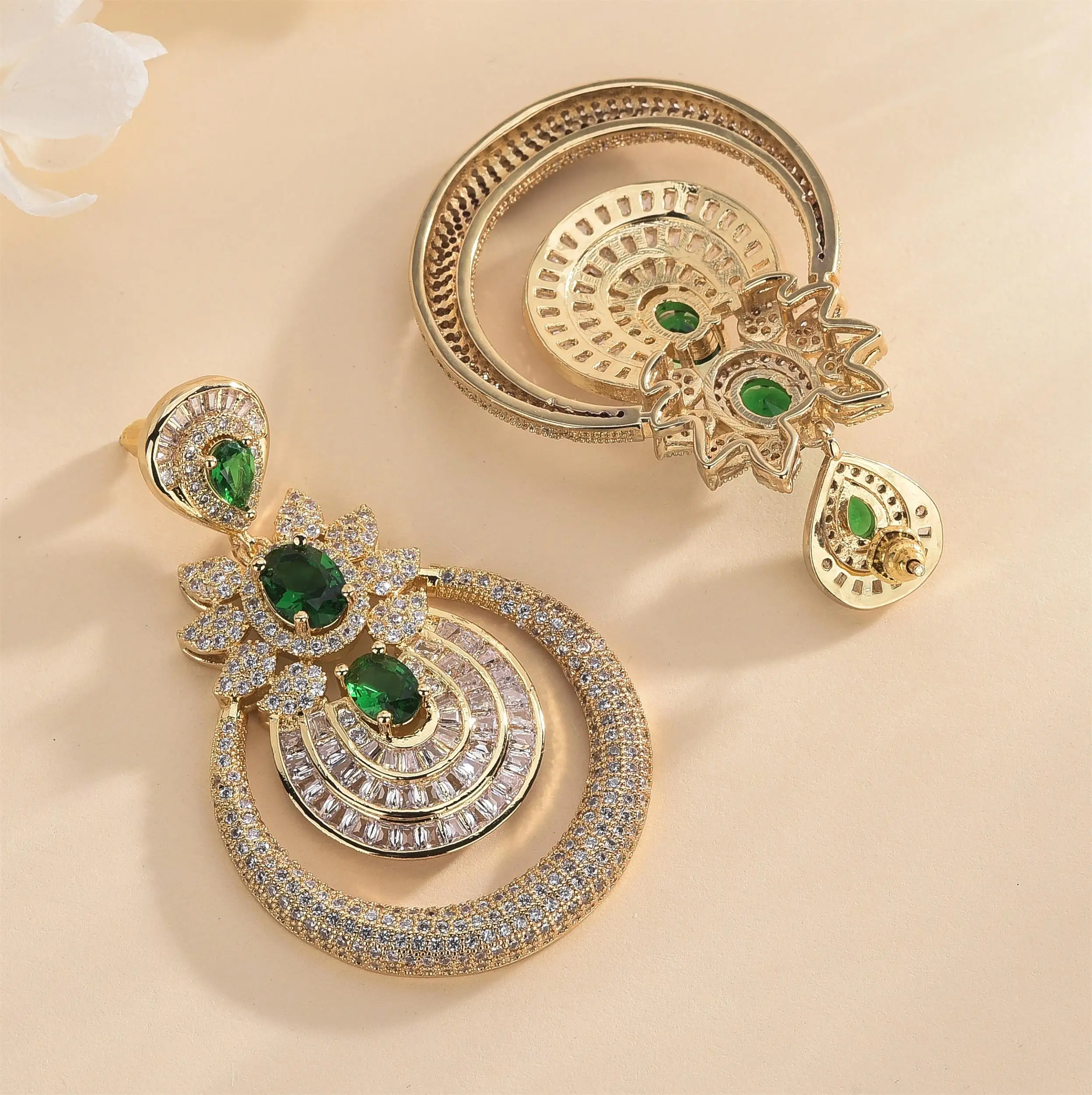 

Luxury European and American gold plated diamond studded emerald earrings for women's spring temperament accessories gift