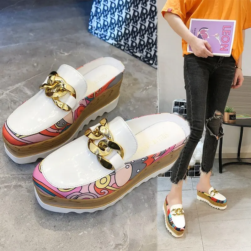 

Latform на танкетке; Женские сандалии-шлепанцы 2021 с металлическими украшениями; Женские туфли на тонкой подошве, в этническом Стиль обувь на вы...