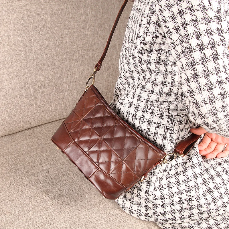 Сумка хобо из натуральной кожи Cobbler Legend Женский мессенджер клетчатая женская