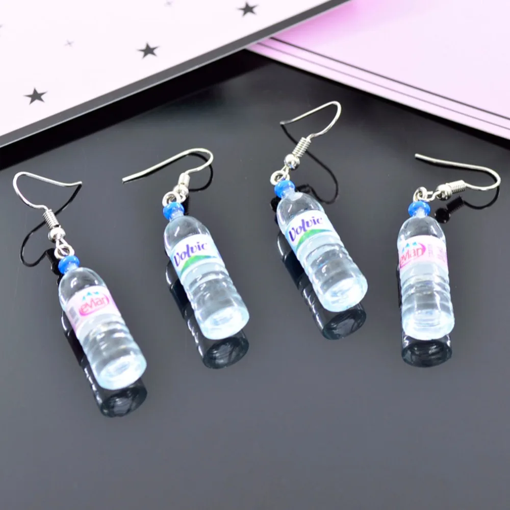 1 пара модных небольших Подвесок в виде бутылки с минеральной водой