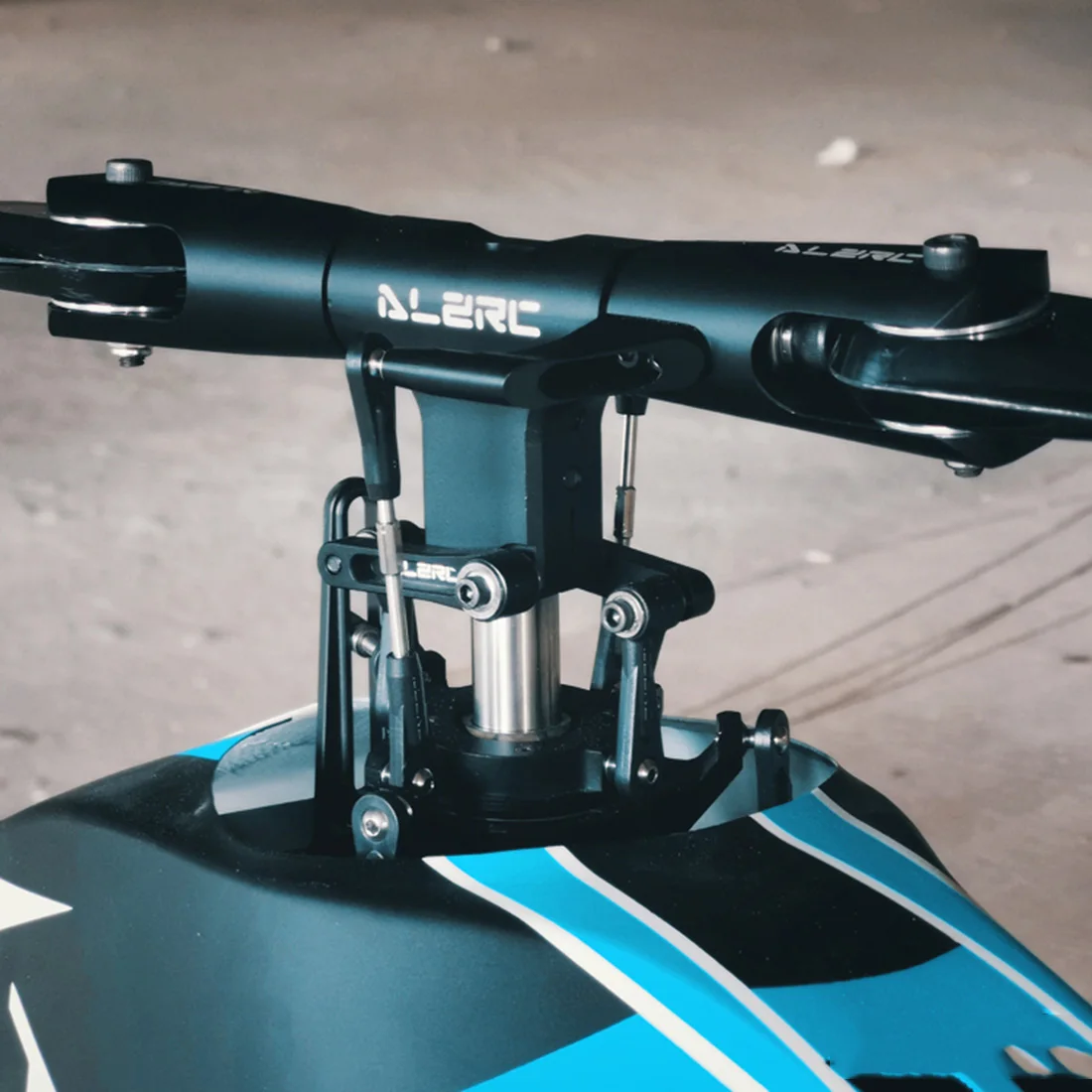 

New Design ALZRC N-FURY T7 FBL 6CH 3D Flying RC Helicopter Kit RC Toys for Children Boys Gifts