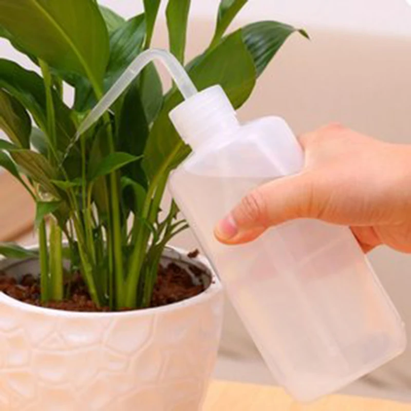 

250mL Water Beak Pouring Kettle Tool Succulents Plant Flower Squeeze Bottles