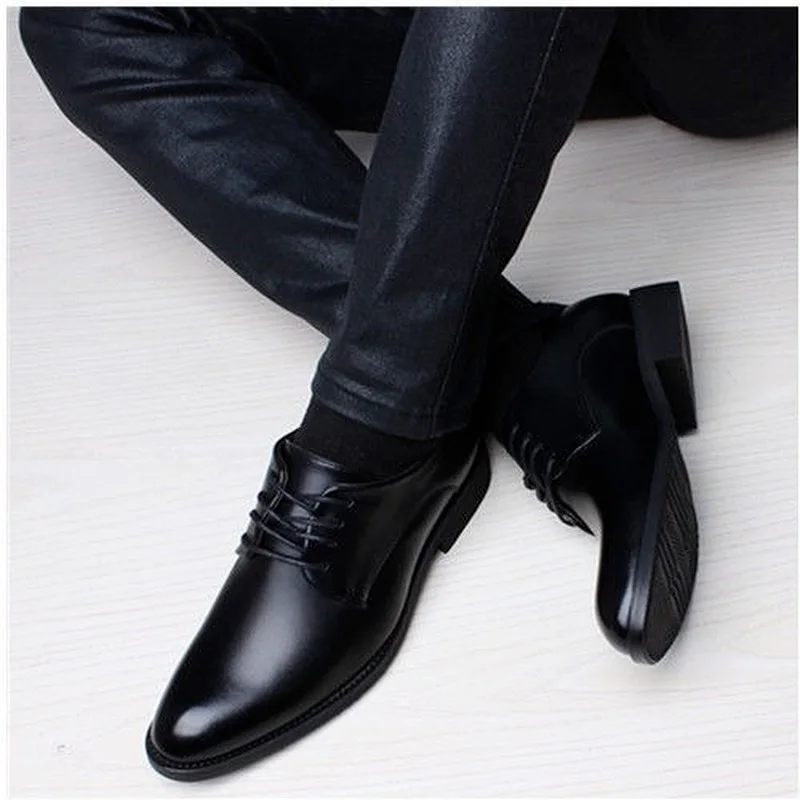 

2021 New Men's Shoes Lace Up British Leisure Business Dress Pointed Wedding Shoes Versatile Men's Shoes Waterproof Antiskid