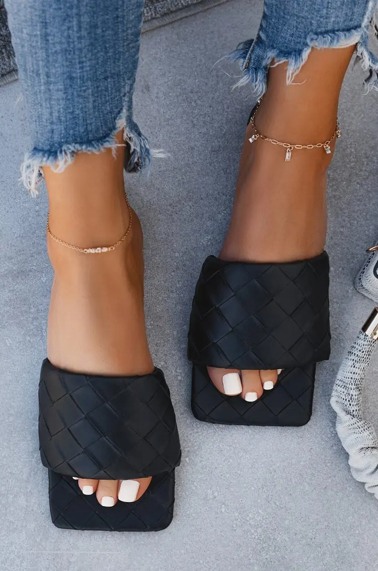

Fashion Women's Slipper PU Leather Casaul Fashion Lady Sandals Size 35-43 Summer Zapatillas Mujer Casa Flat Slippers