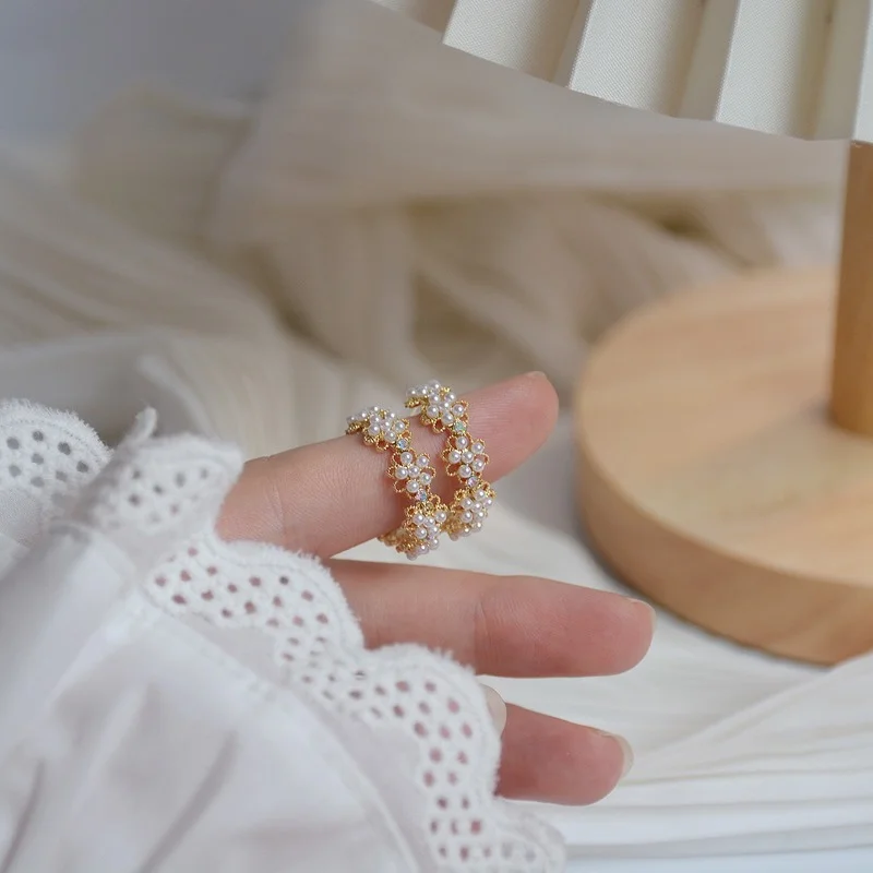 

Korea East Gate Design Sense Sen Department Lace Pearl Flower Fairy Temperament Personality Girl Earrings Earrings Rings