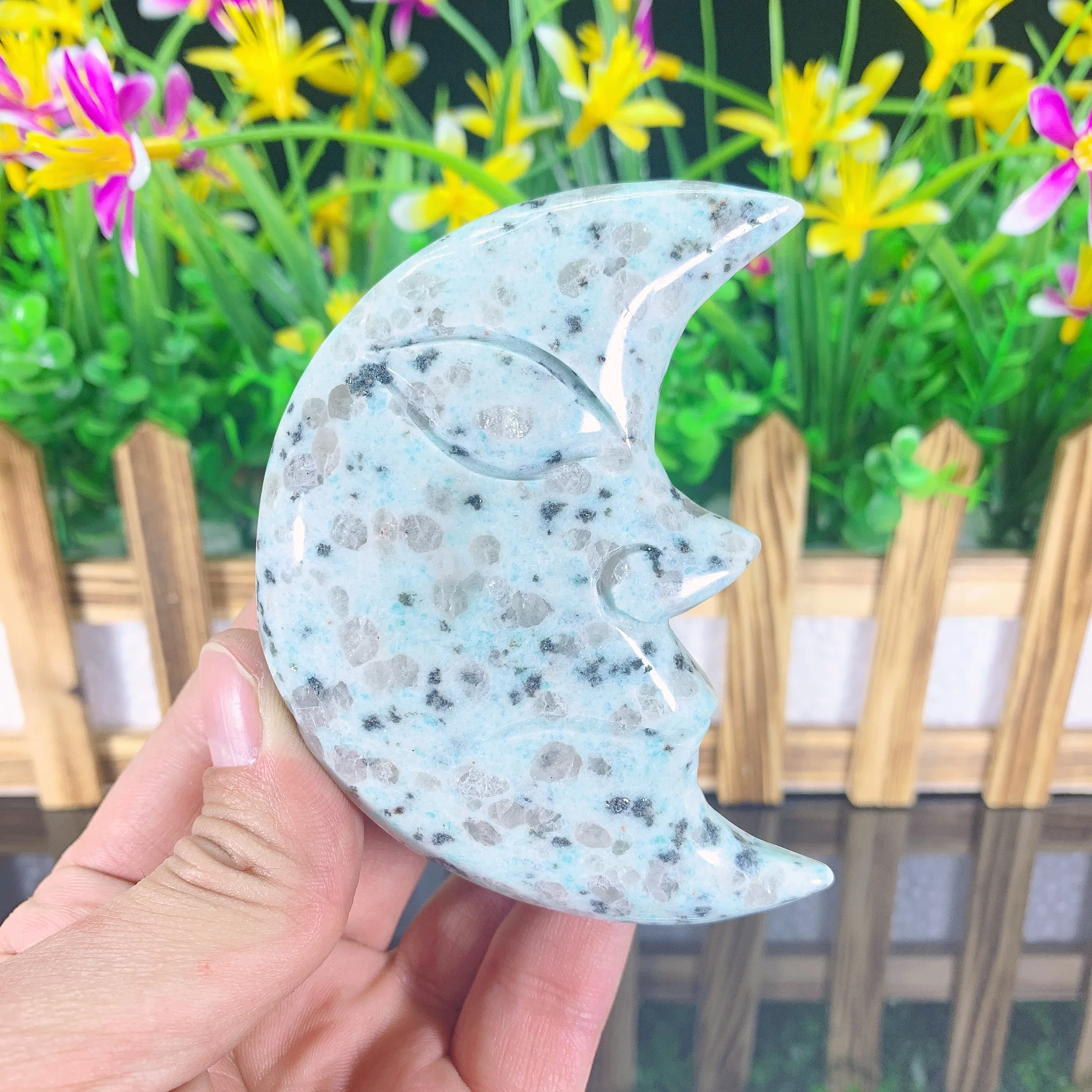 

1pc Natural Crystal Quartz Mineral Stone Kiwi Jasper Moon Shape Palm Energy Reiki Healing Decoration Accessories Gemstone