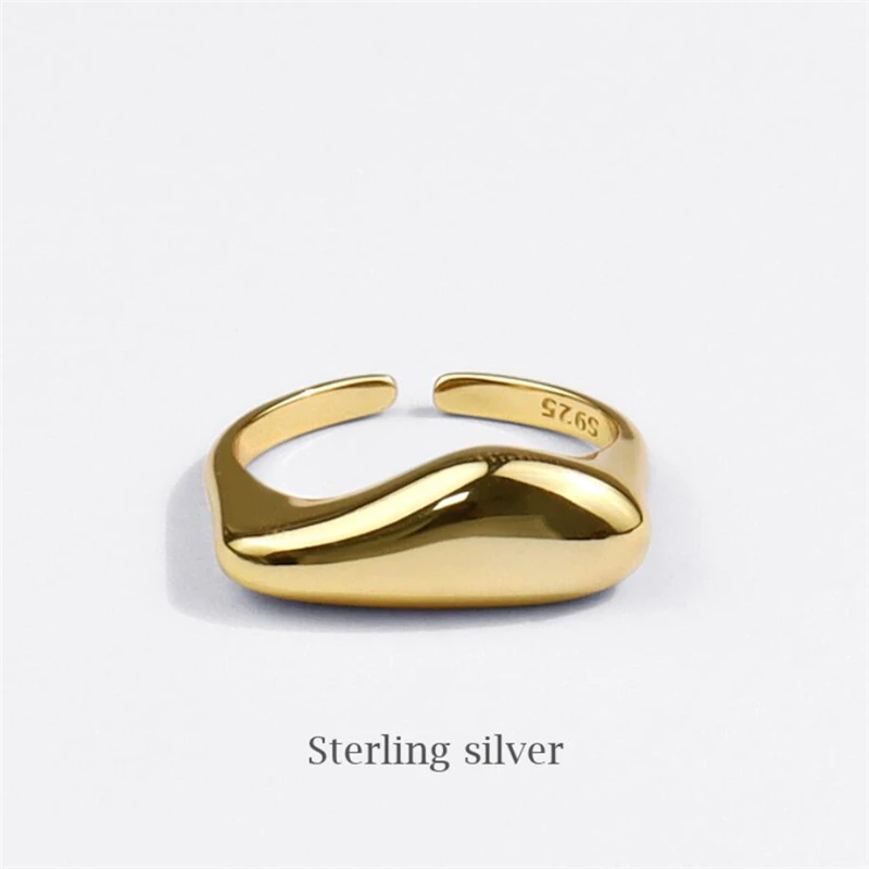 

Sole Memory Cute Mini Whale Silver Color Female Resizable Opening Rings SRI728