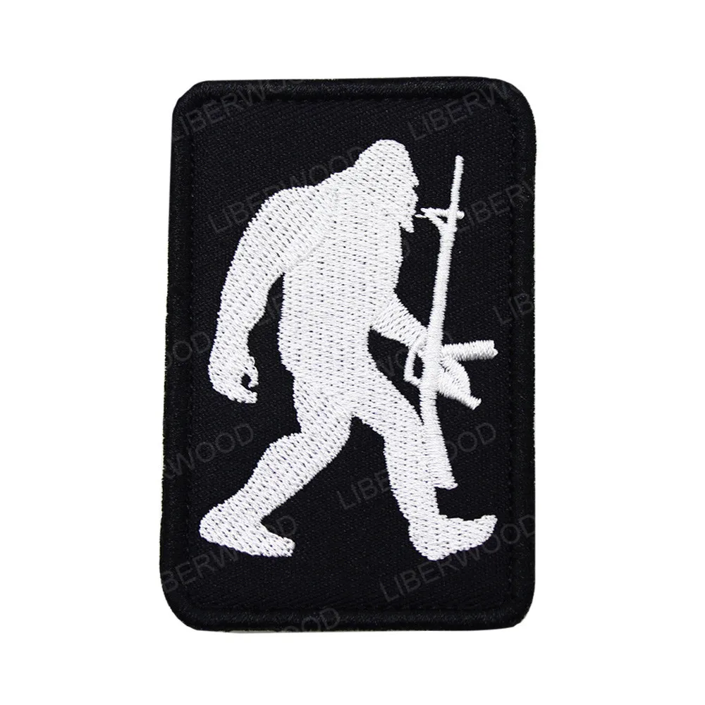 BLACK Armed Bigfoot взять нашивка оружие царствующий в прятках Чемпион Bigfoot крюк патч тактический боевой знак - Цвет: BLACK