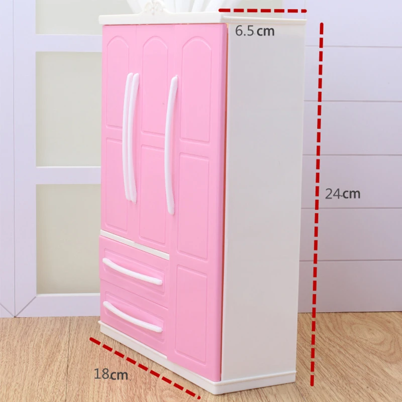 Мебель для куклы Барби: трехдверный розовый модерн гардероб с зеркалом для аксессуаров и переодевания.