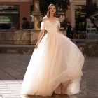 Романтические свадебные платья цвета шампанского, с рюшами, с открытыми плечами, трапециевидной формы, со шлейфом